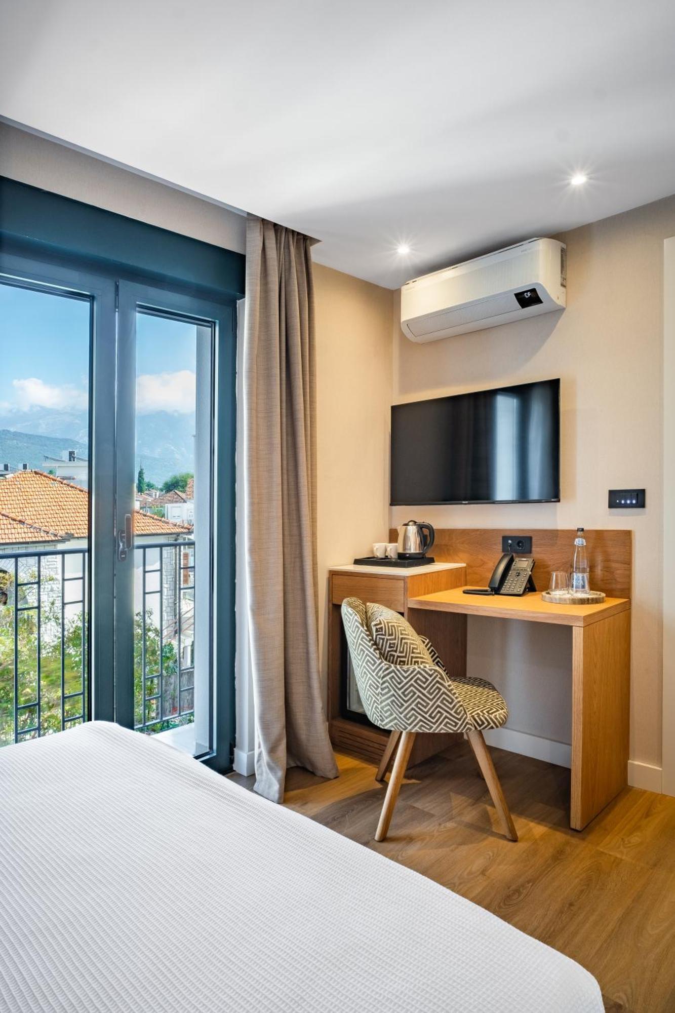 Boutique Royal 4* Tivat
