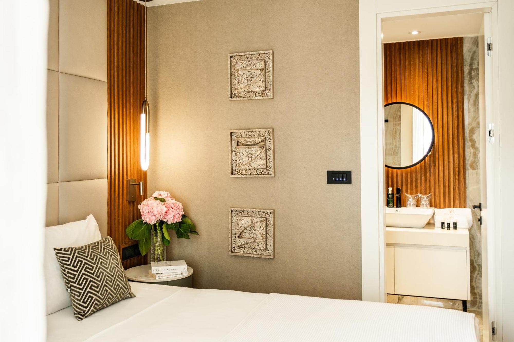 Boutique Royal Hotel